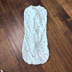 SwaddleMe Newborn Swaddle Girls White Bows Double Zipper Sleepsack